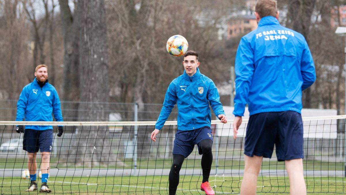 Corona-Krise: Auch in Jena ruhen Ball und Arbeit