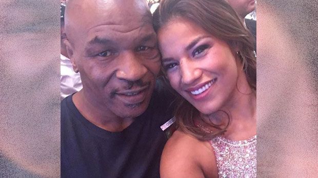 
                <strong>So sexy ist UFC-Bad Girl Julianna Pena</strong><br>
                UFC-Boss Dana White nennt sie auch den "Mike Tyson der UFC".
              