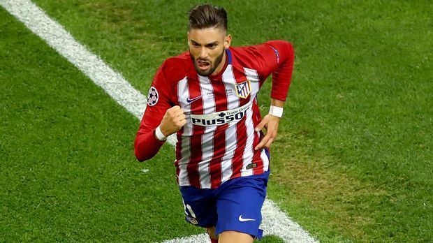 
                <strong>Yannick Carrasco (Atletico Madrid)</strong><br>
                Yannick Carrasco (Atletico Madrid): Steht nicht nur durch seinen Treffer stellvertretend für Atleticos Aufschwung in der zweiten Halbzeit. Zeigt Wille, Technik und vor allem auch Zielstrebigkeit und gibt Atletico die nötige Energie in der Vorwärtsbewegung. ran-Note: 2
              