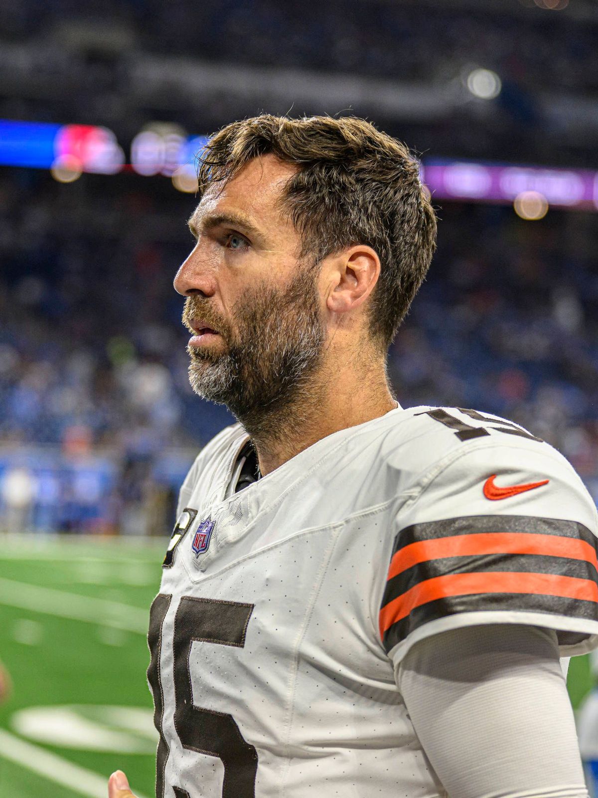 DETROIT, MI - SEPTEMBER 28: Cleveland Browns QB Joe Flacco (15) walks off the field after pre-game warmups during the game between Cleveland Browns and Detroit Lions on September 28, 2025 at Ford F...