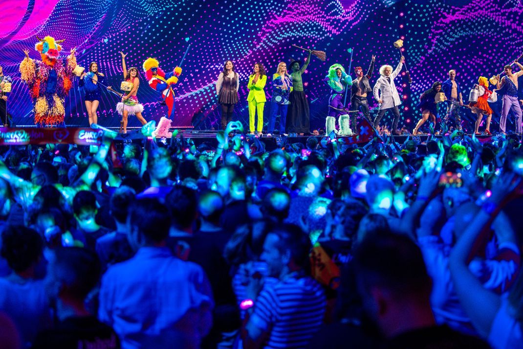 Nach dem ersten ESC-Halbfinale ist unter anderem auch der Favorit weiter.