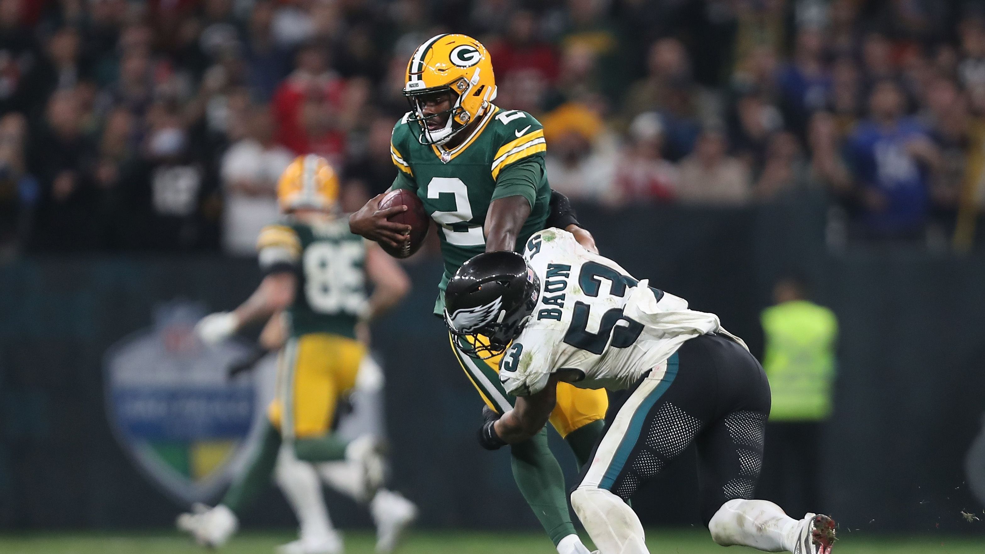 <strong>Platz 21: Malik Willis (Green Bay Packers)</strong><br>Nach der <a data-li-document-ref="430184" href="https://www.ran.de/sports/nfl-green-bay-packers-setzen-quarterback-jordan-love-nicht-auf-die-injured-reserve-list-430184">Verletzung von Jordan Love</a>&nbsp;hatte man regelrecht Angst um die Green Bay Packers, weil Malik Willis übernehmen musste. Der Drittrundenpick hat gegen die Tennessee Titans jedoch ein Top-Spiel gemacht und sich seine Sporen verdient. Gegen die Minnesota Vikings dürfte nun Jordan Love zurückkehren.