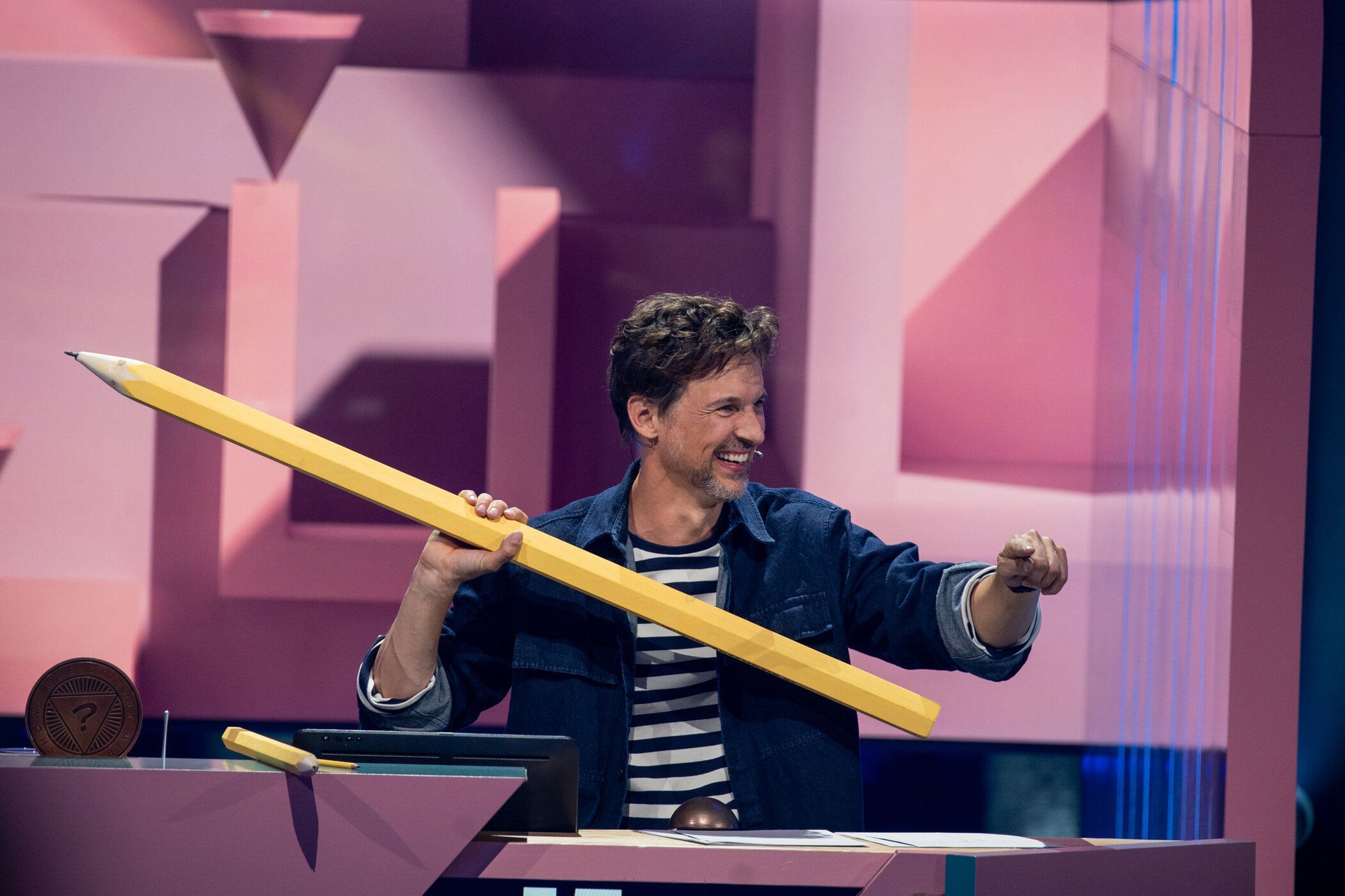 Florian David Fitz will Joko Winterscheidt die Show stehlen.