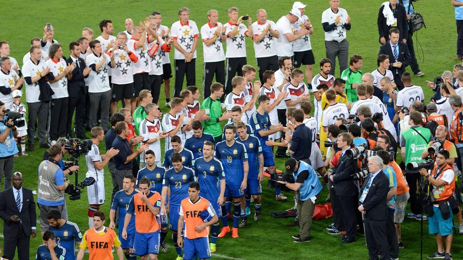 
                <strong>Platz 3: Argentinien (fünf Final-Teilnahmen)</strong><br>
                Im WM-Finale: 2014WM-Titel: -Im Copa-America-Finale: 2004, 2007, 2015, 2016Copa-America-Titel: -
              