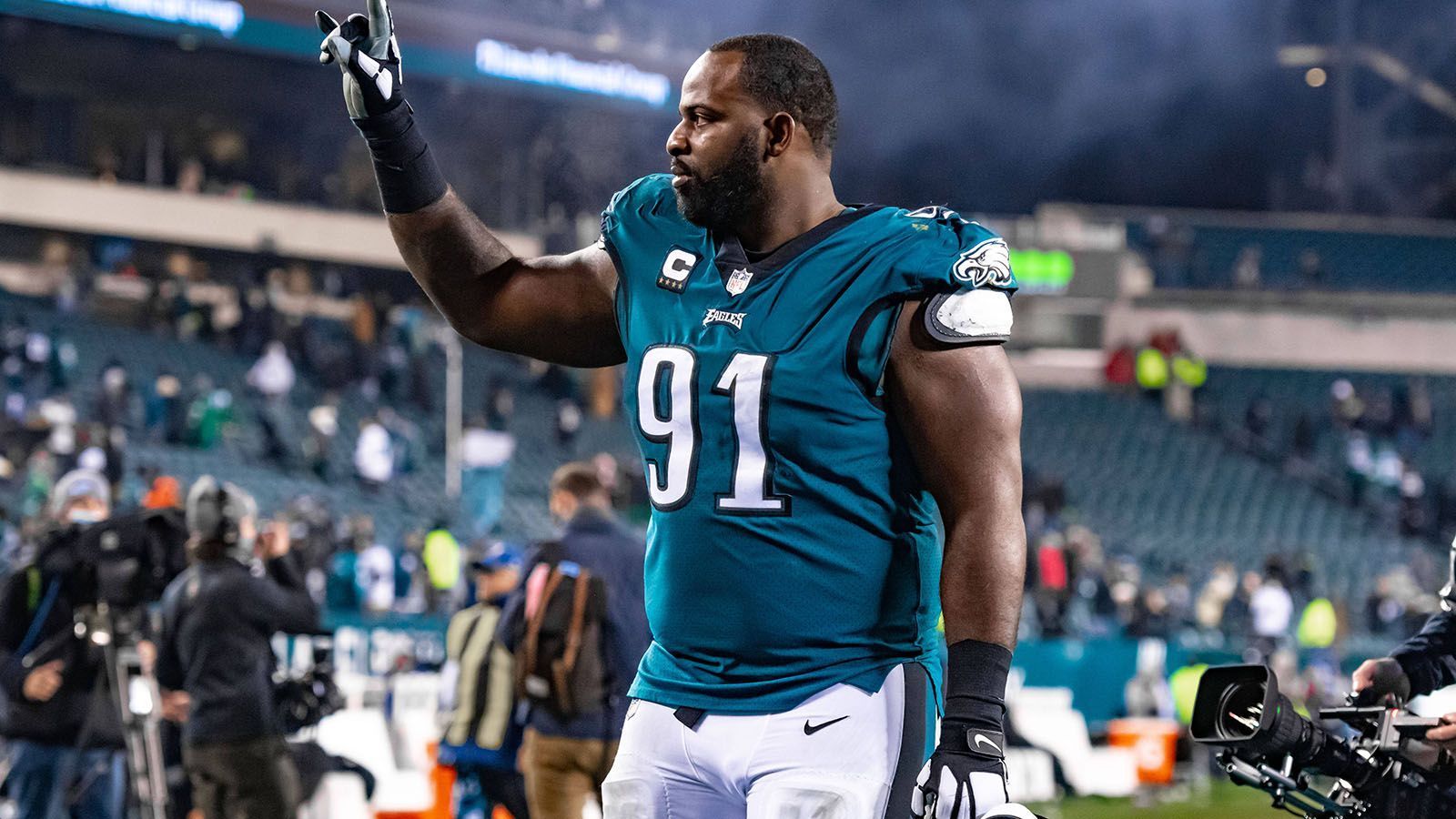 
                <strong>8. Platz (geteilt): Fletcher Cox</strong><br>
                &#x2022; Team: Philadelphia Eagles<br>&#x2022; Position: Defensive Tackle<br>&#x2022; <strong>Overall Rating: 88</strong><br>&#x2022; Key Stats: Speed: 76 - Strength: 94 - Awareness: 87<br>
              