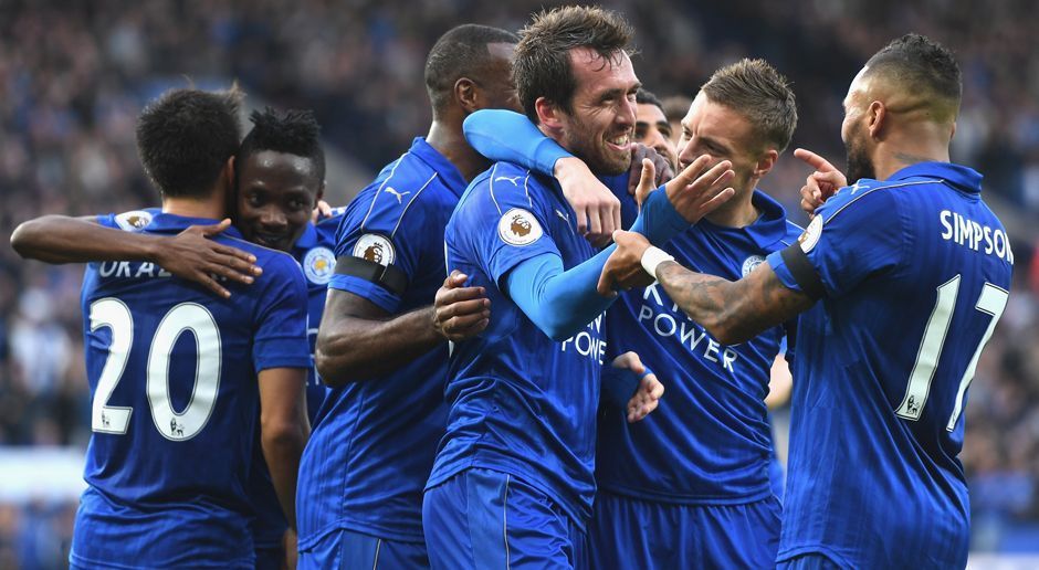 
                <strong>Leicester City</strong><br>
                Leicester City schreibt jetzt auch in der Champions League Geschichte: Das Team von Trainer Claudio Ranieri ist nach vier Spielen immer noch ohne Gegentor und Niederlage - und wahrt somit als erster Champions-League-Debütant überhaupt seine weiße Weste. Der Premier-League-Meister der Saison 2015/2016 ist mit zehn Punkten Spitzenreiter in der Gruppe G.
              