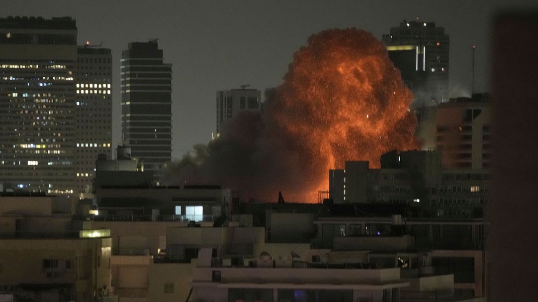 Erneut gibt es in Israel Raketeneinschläge und Verletzte.