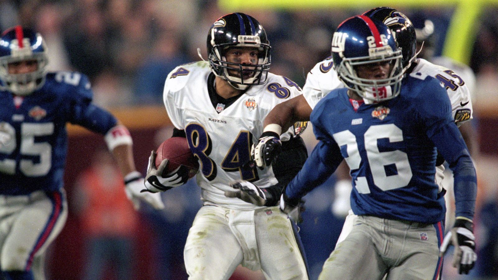 <strong>Super Bowl XXXV</strong><br>
                Baltimore Ravens&nbsp;-&nbsp;New York Giants 34:7&nbsp;(28. Januar 2001)<br>Stadion:&nbsp;Raymond James Stadium (Tampa)

