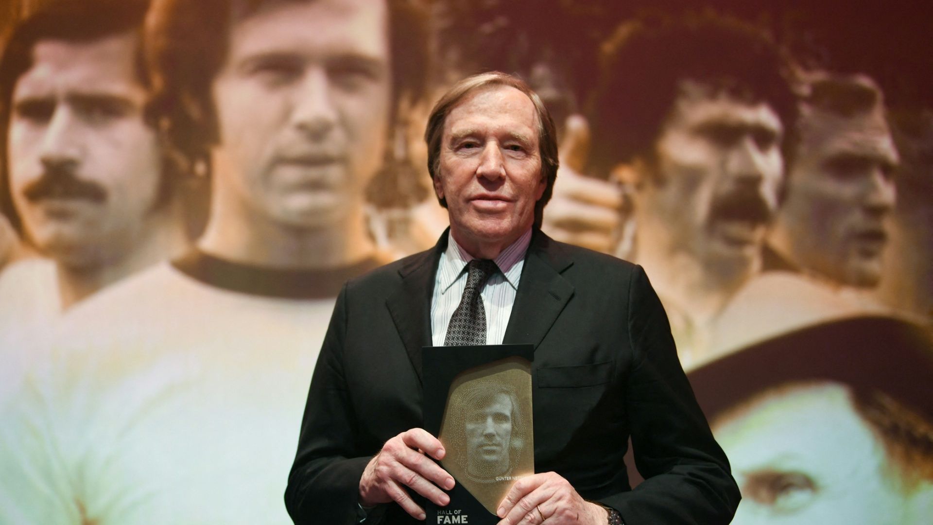 Günter Netzer: Deutsche Fußball-Legende wird 80 - Sonderschau im Fußballmuseum