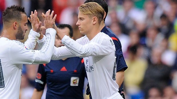 
                <strong>Real Madrid: Marcos Llorente</strong><br>
                Real Madrid: Marcos Llorente. Der 21-Jährige ist im Gegensatz zu Mayoral kein Stürmer. Llorente fühlt sich im Mittelfeld wohl. Sein Debüt gab er am 17. Oktober gegen UD Levante.
              