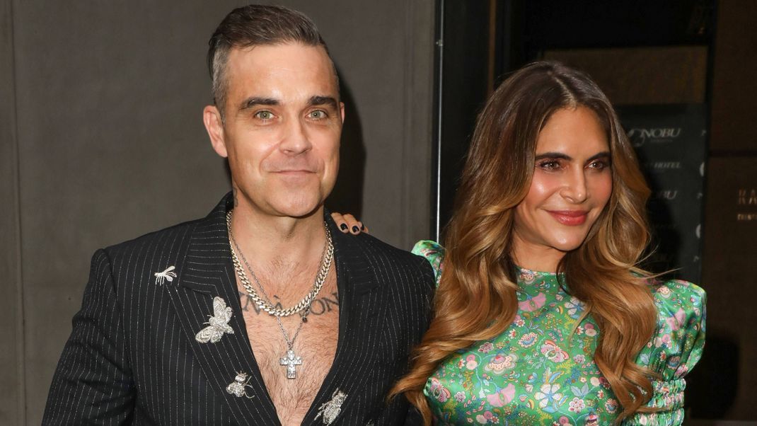 Robbie Williams und Ayda Field packen über ihr Liebesleben aus! Alle Infos dazu bekommst du hier.