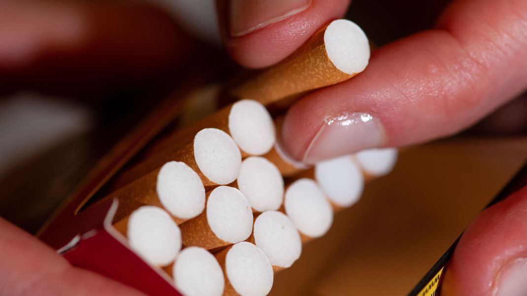 Insgesamt rauchen mehr als 400.000 Minderjährige in Deutschland Zigaretten.
