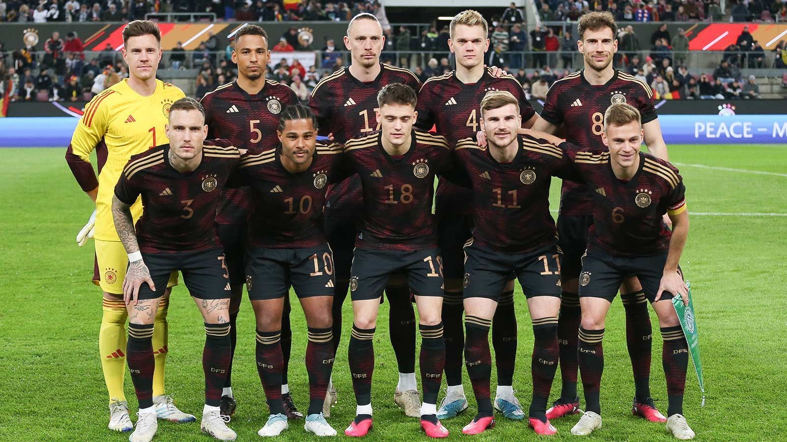 
                <strong>Die Noten der DFB-Stars gegen Belgien</strong><br>
                Die deutsche Nationalmannschaft verlor nach einer desaströsen ersten halben Stunde mit 2:3 gegen Belgien. ran hat die Leistung der DFB-Stars bewertet.
              