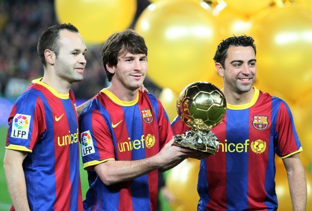 
                <strong>Persönliche Auszeichnungen</strong><br>
                Die Liste ist lang. Der Katalane wurde von 2008 bis 2013 jedes Jahr in die FIFA-Elf des Jahres gewählt, wurde zwischen 2009 und 2011 drei Mal Dritter bei der Wahl zum Weltfussballer des Jahres und war 2009 der Mittelfeldspieler des Jahres für die UEFA.
              