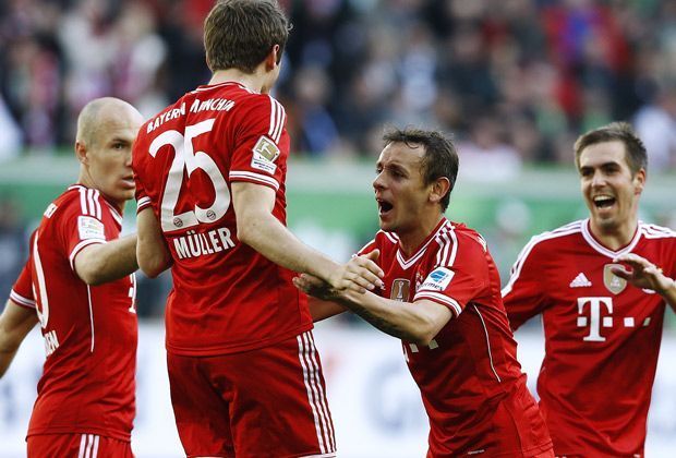 
                <strong>VfL Wolfsburg - FC Bayern München 1:6</strong><br>
                Doch die Bayern wären nicht die Bayern, wenn sie sich ihrem Schicksal ergeben würden. Noch vor der Pause gleicht Xherdan Shaqiri aus, nach dem Seitenwechsel ziehen die Bayern dann davon...
              