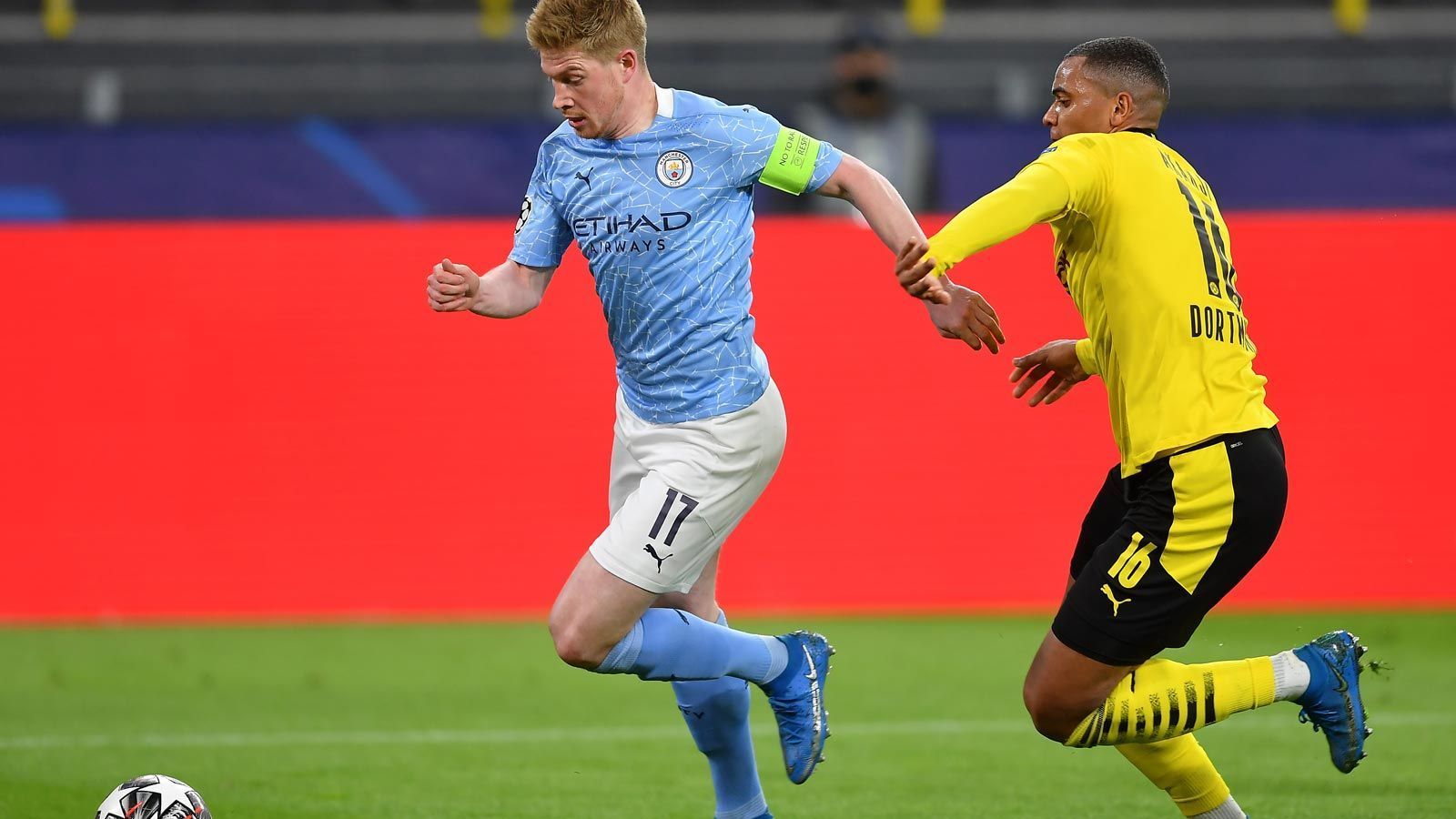 <strong>Kevin de Bruyne (Borussia Dortmund)</strong><br>
                Wäre es nach Kevin de Bruyne gegangen, hätte der Belgier im Sommer 2014 den Weg zu Borussia Dortmund angetreten. Der niederländischen Zeitung "Het Nieuwsblad" sagte der 30-Jährige: "Sie (Chelsea; Anm. d. Red.) wollten mich wirklich behalten und mir eine Chance geben, aber ich wollte eigentlich nach Dortmund gehen."