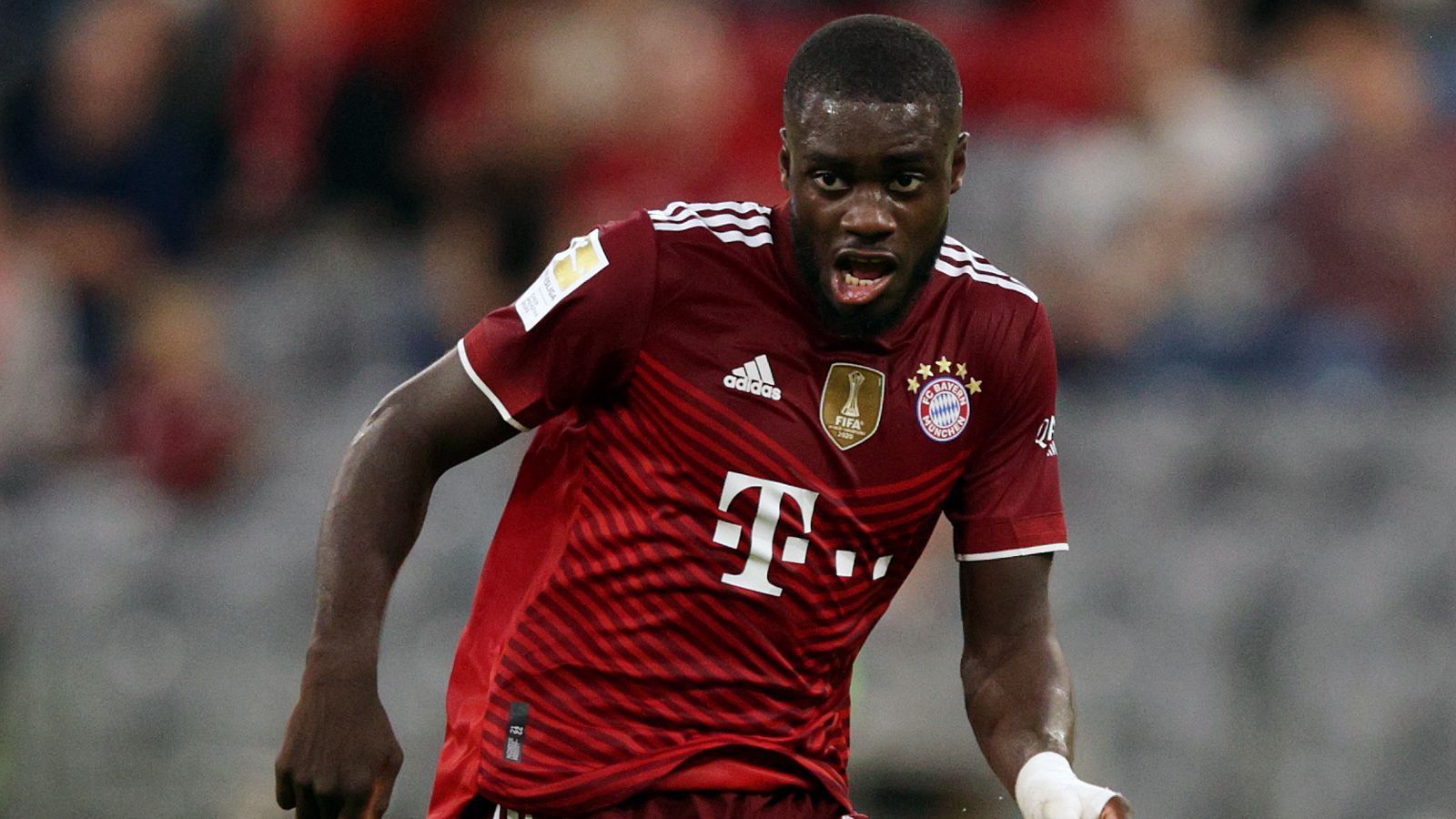 
                <strong>Dayot Upamecano</strong><br>
                Nicht immer mit optimalem Stellungsspiel zu Beginn, beißt sich aber in die Partie. Behält in den Luftduellen die Oberhand, am Boden aber nicht immer Sieger. Steigert sich konstant, steht mehrere Male goldrichtig und klärt diverse Freiburger Hereingaben. ran-Note: 3
              