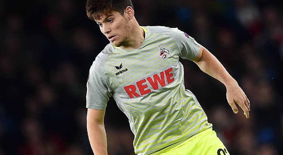 
                <strong>Jorge Mere</strong><br>
                Rückt für den formschwachen Sörensen in die Startelf und macht seine Sache an der Seite von Heintz zunächst gut. Bis er im Zweikampf mit Sanchez nicht energisch genug zu Werke geht und den Chilenen gewähren beziehungsweise ins Tor schlenzen lässt. Im zweiten Durchgang nicht immer auf der Höhe. ran-Note: 4
              