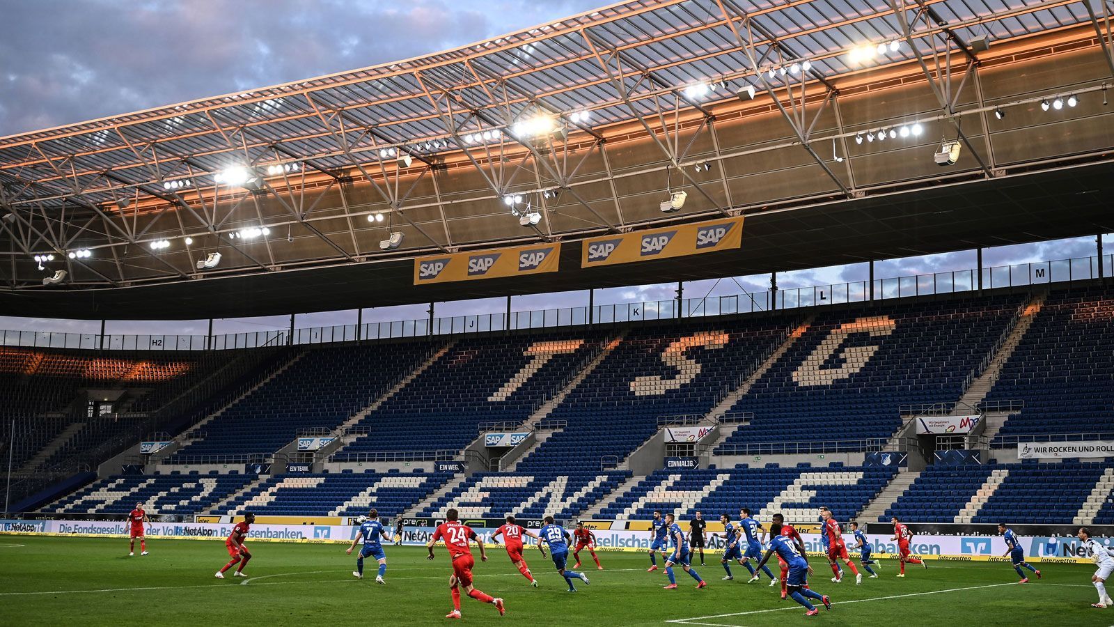 
                <strong>TSG 1899 Hoffenheim</strong><br>
                Stadion: PreZero-ArenaKapazität: 30.150Vorgehen: Kein Verkauf klassischer Dauerkarten, stattdessen sollen Tageskarten angeboten werden, Vorverkaufsrecht für Dauerkarteninhaber der Vorsaison
              