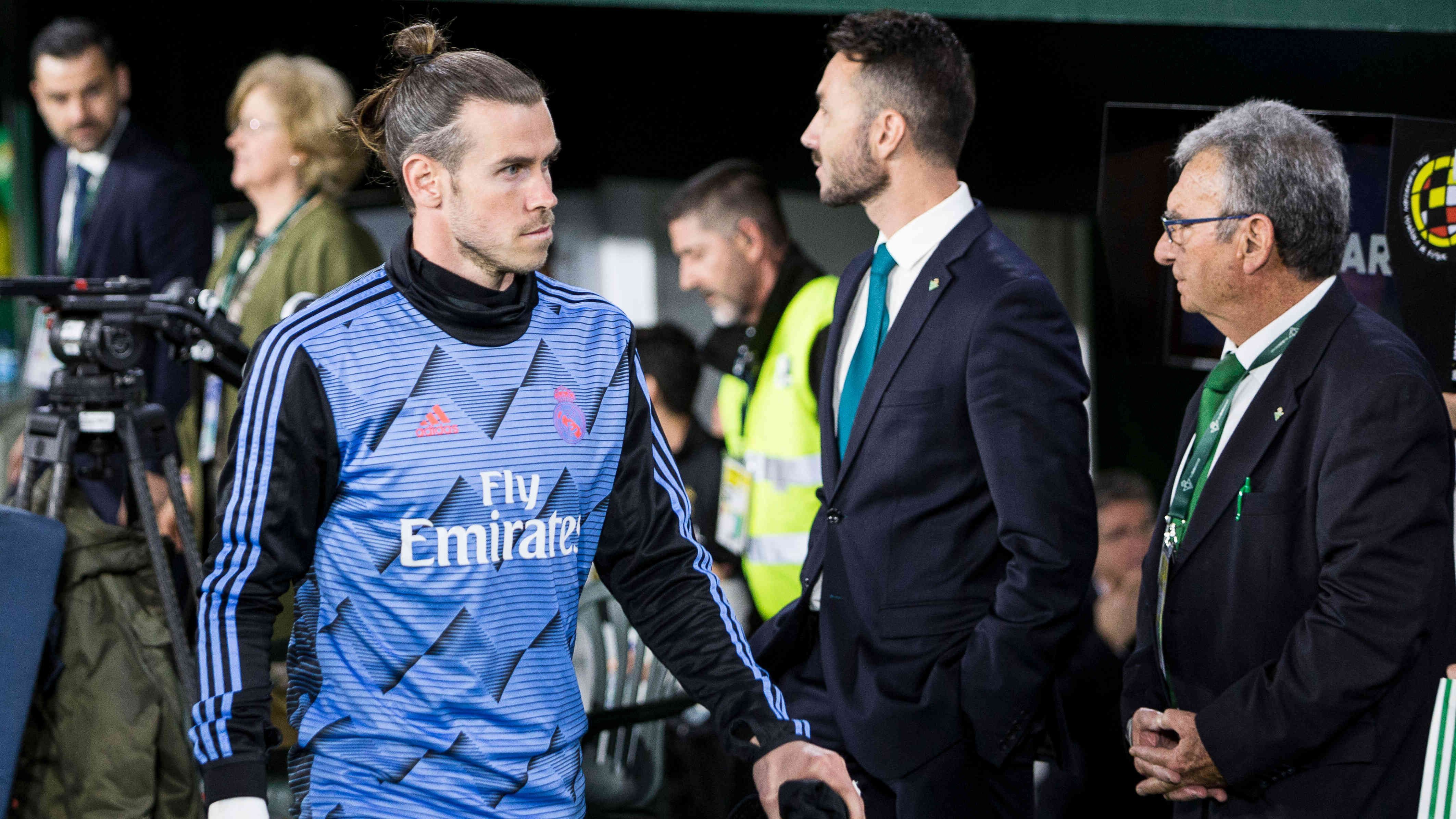
                <strong>Gareth Bale (Real Madrid) </strong><br>
                Bereits mehrmals stand Gareth Bale kurz vor dem Absprung von den Königlichen, wo er sich nie wirklich wohl gefühlt hat. Interesse gibt es offenbar vor allem aus der Premier League, wo Bale einst bei den Spurs zum Weltklasse-Spieler reifte. 
              