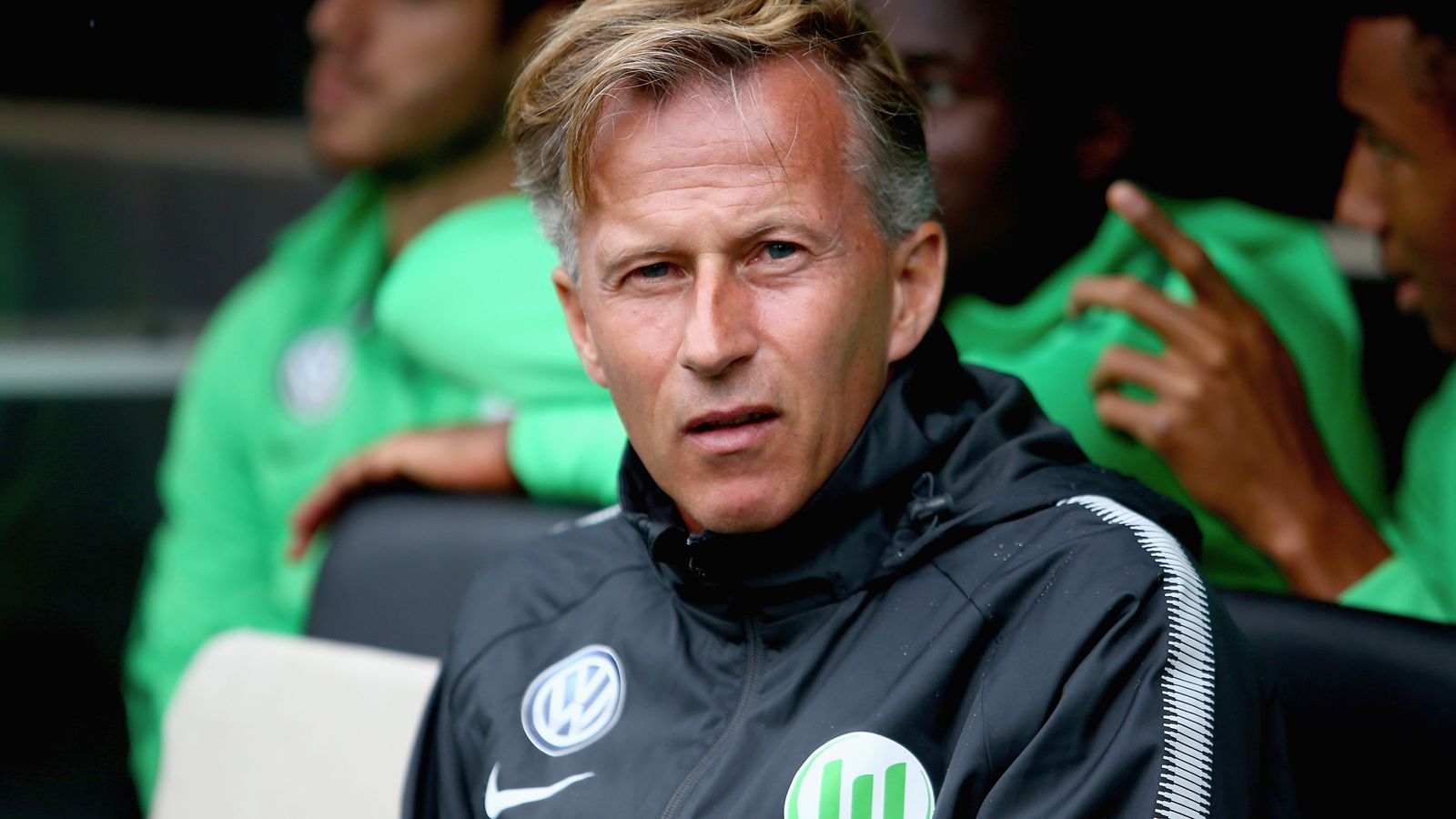 
                <strong>2017/18: Andries Jonker (VfL Wolfsburg)</strong><br>
                Nach dem 4. Spieltag -Datum: 18.09.2017 -Tabellenplatz: 14 -Nachfolger: Martin Schmidt
              