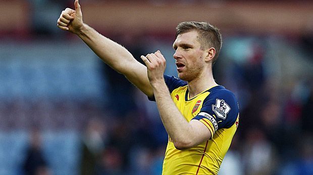 
                <strong>Platz 4: Per Mertesacker</strong><br>
                Platz 4: Per Mertesacker mit 135 Einsätzen in der Premier League seit 2011 für FC Arsenal.
              