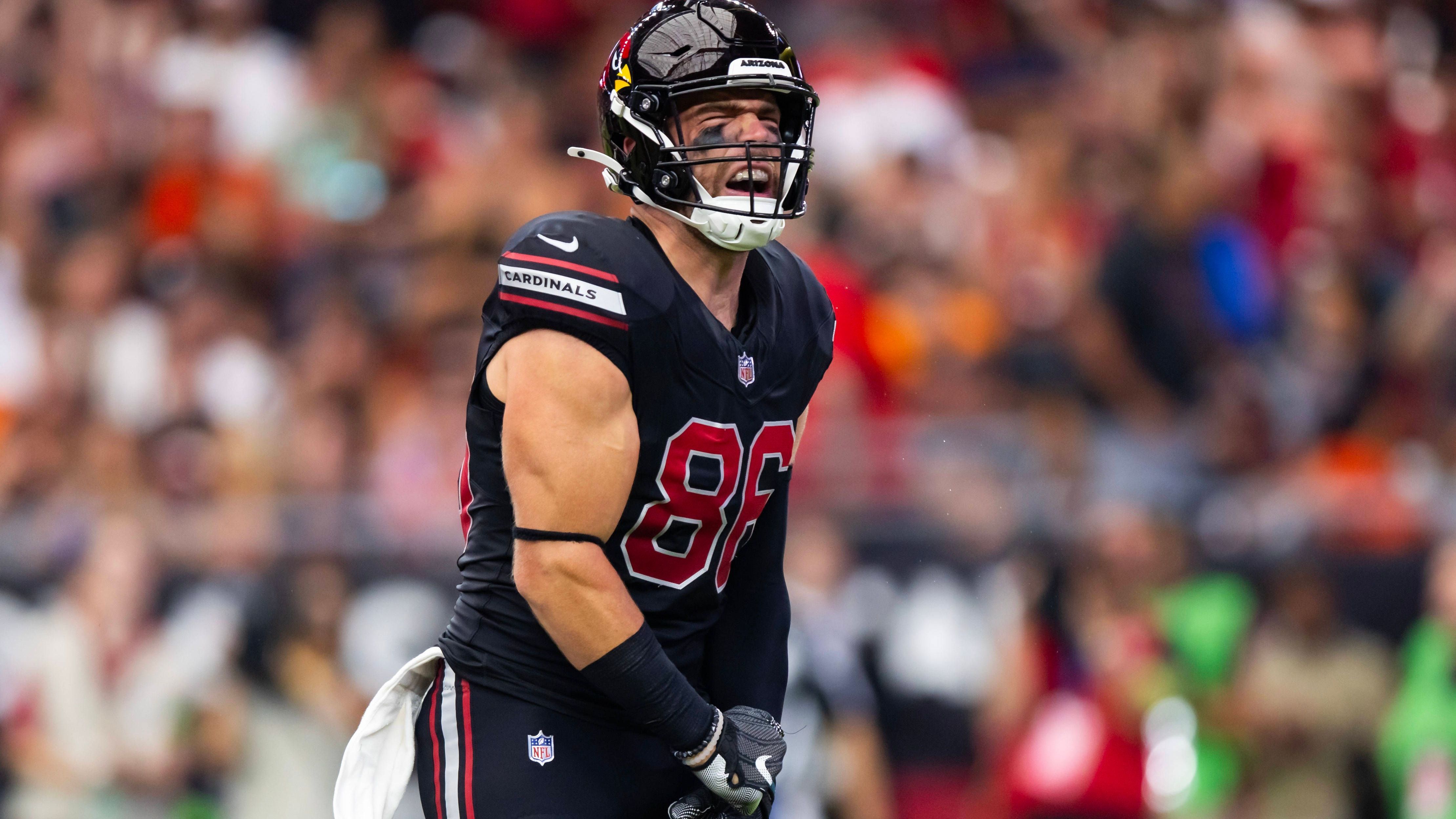 <strong>Zach Ertz (Free Agent)<br></strong>Die Arizona Cardinals und Zach Ertz gehen getrennte Wege. Wie J.J. Watt, ja, die NFL-Legende J.J. Watt, in den sozialen Medien berichtete, wird Ertz von den Cardinals entlassen. Er habe um die Vertragsauflösung gebeten. Demnach suche Ertz eine neue Herausforderung und ein Team mit Super-Bowl-Ambitionen. Der Routinier kommt in seiner Karriere auf 709 Catches für 7.434 Yards und 60 Touchdowns. Bisher spielte er für die Philadelphia Eagles und die Cardinals.&nbsp;