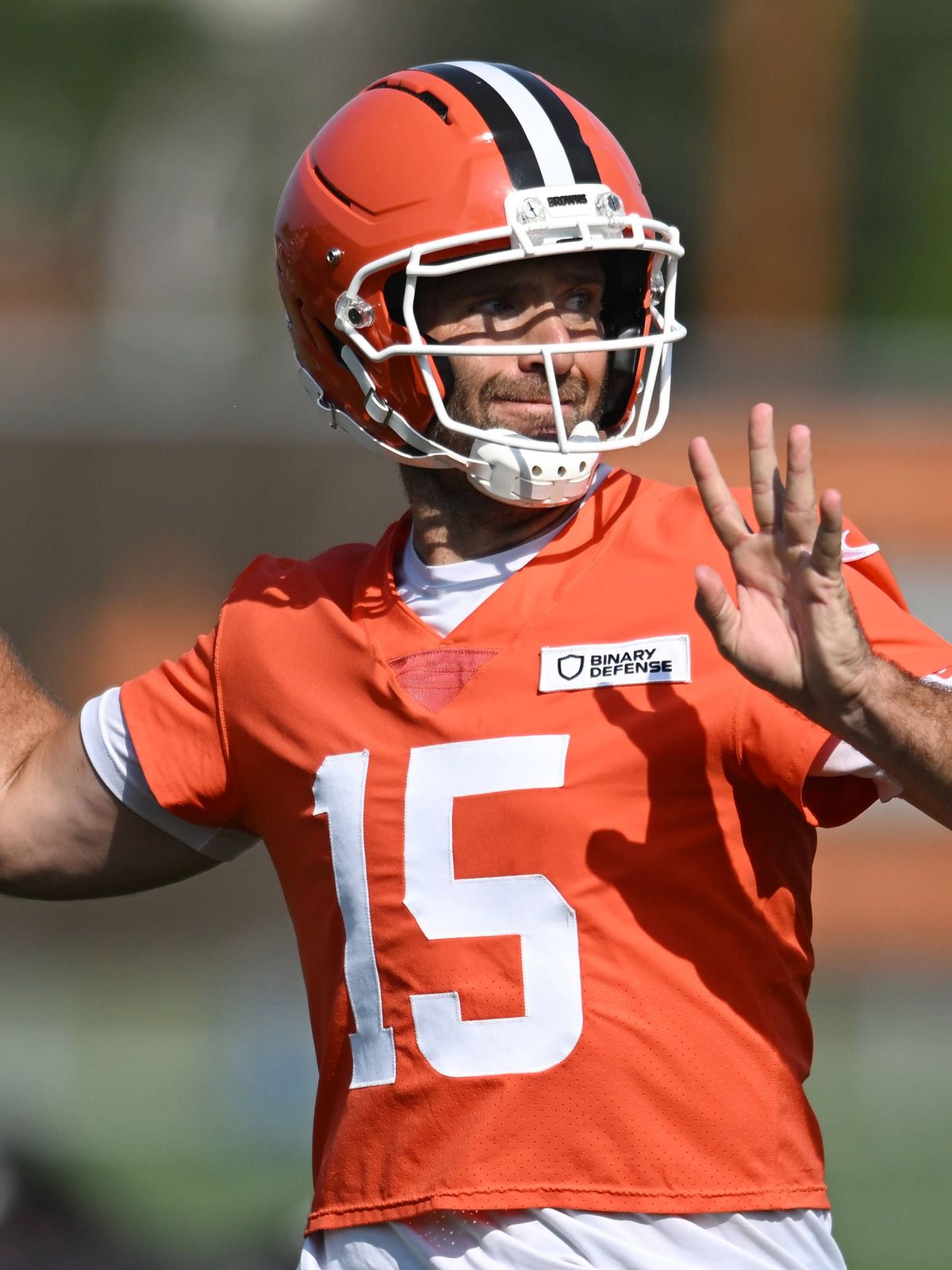 NFL, American Football Herren, USA Cleveland Browns Training Camp Jul 26, 2025; Berea, OH, USA; Cleveland Browns quarterback Joe Flacco (15) throws a pass during training camp at CrossCountry Mortg...