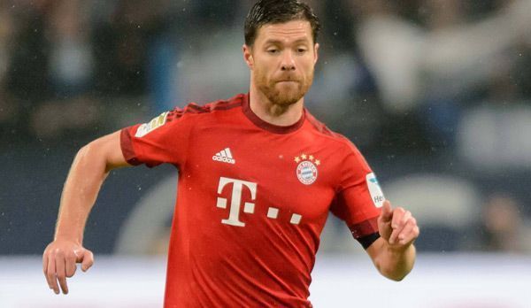 
                <strong>Xabi Alonso</strong><br>
                Xabi Alonso: Der Sechser war der Dreh- und Angelpunkt im Spielaufbau. Bot sich häufig an, hatte eine gute Übersicht. Dennoch spielte Alonso den ein oder anderen Fehlpass und hatte Probleme, wenn Schalke schnell spielte. ran-Note: 3.
              