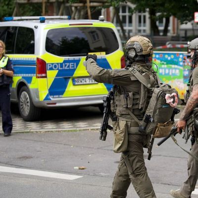 Polizeieinsatz bei Arbeitsagentur in Wuppertal