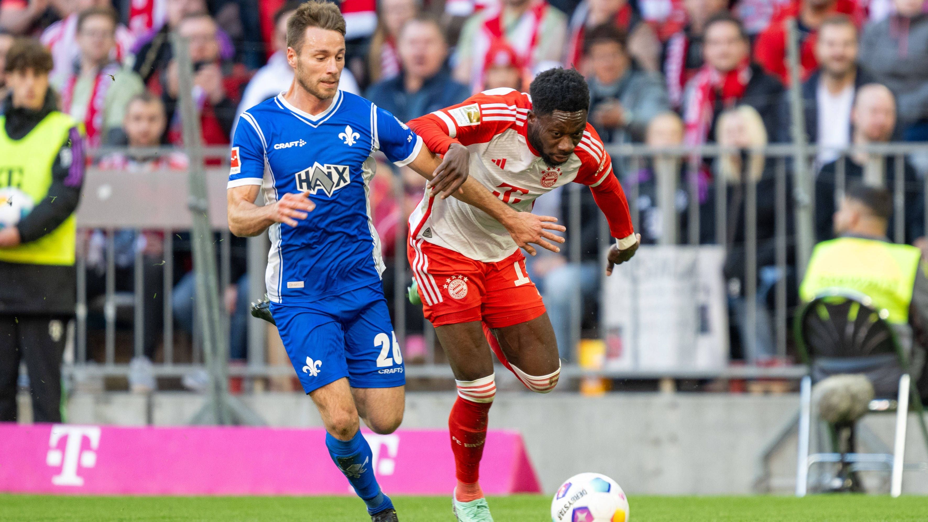 <strong>Alphonso Davies</strong><br>Leistet sich einige üble Ballverluste und bleibt im defensiven Zweikampfverhalten zu zahm. Kaschiert die eigentlich ganz schwache Leistung mit einigen Sprints und einer Rettungstat in Halbzeit zwei. Wird in der 65. Minute ausgewechselt. Gerade noch <em><strong>ran</strong></em><strong>-Note 4</strong>