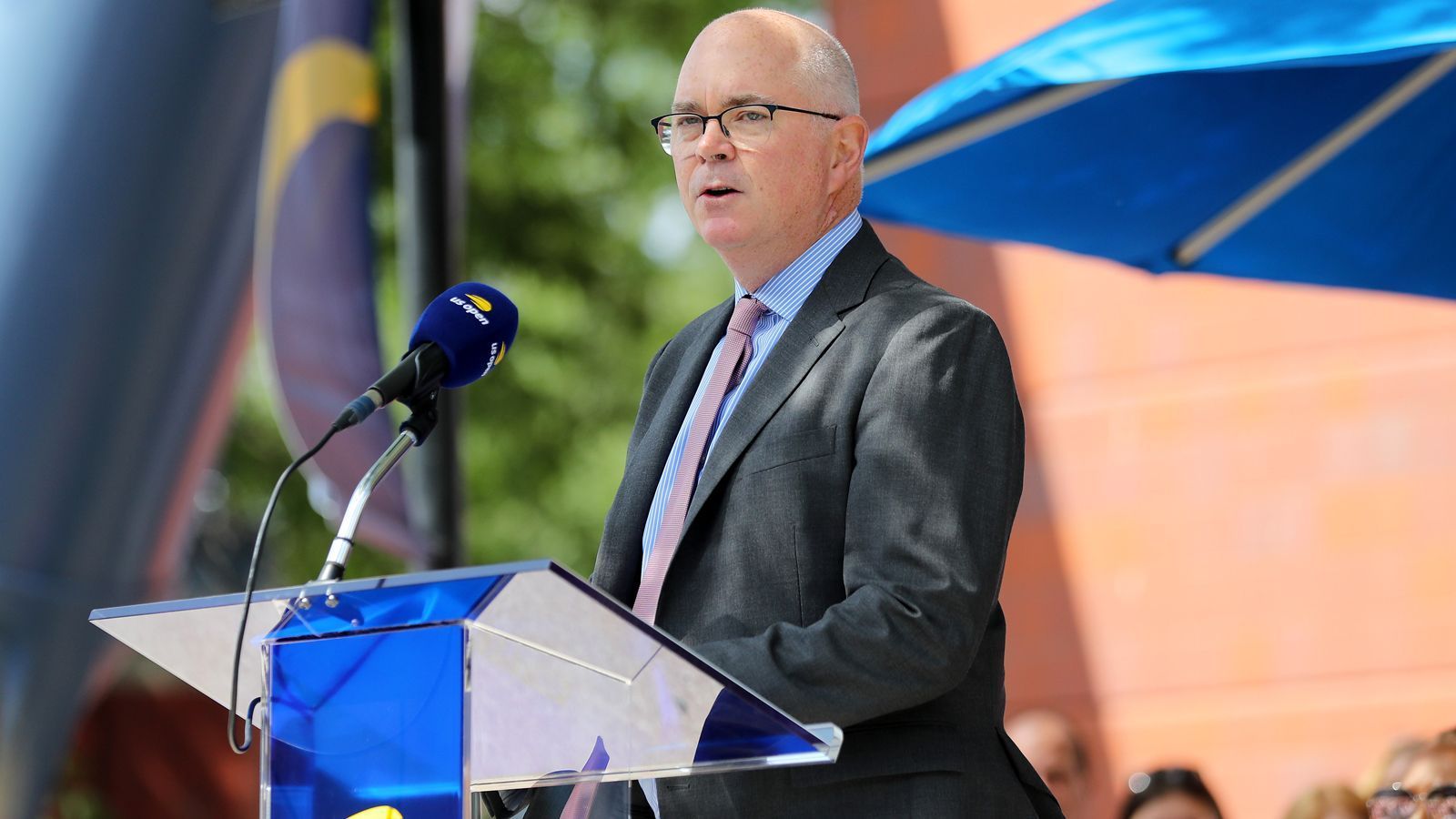 
                <strong>Patrick Galbraith</strong><br>
                Sport: TennisFunktion: Präsident der USTA(United States Tennis Association) 
              