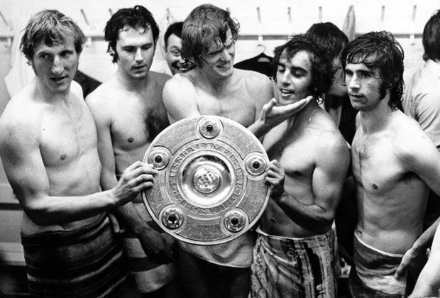 
                <strong>Meister: 1972</strong><br>
                1972: München wird Champion und bekommt auch international mehr Aufmerksamkeit. Der Mythos der Bayern beginnt.
              