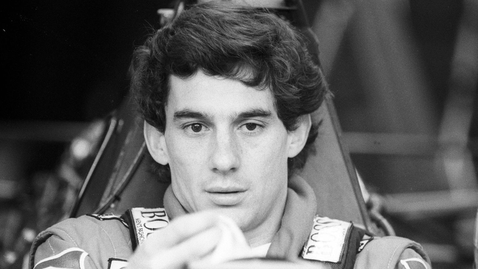 <strong>Ayrton Senna: Als die Formel 1 ihre Seele verlor</strong><br>
                Vor 30 Jahren, stirbt in Ayrton Senna eine Formel-1-Legende, ein Mythos. Am Todestag des Brasilianers wirft ran einen besonderen Blick auf einen besonderen Rennfahrer.