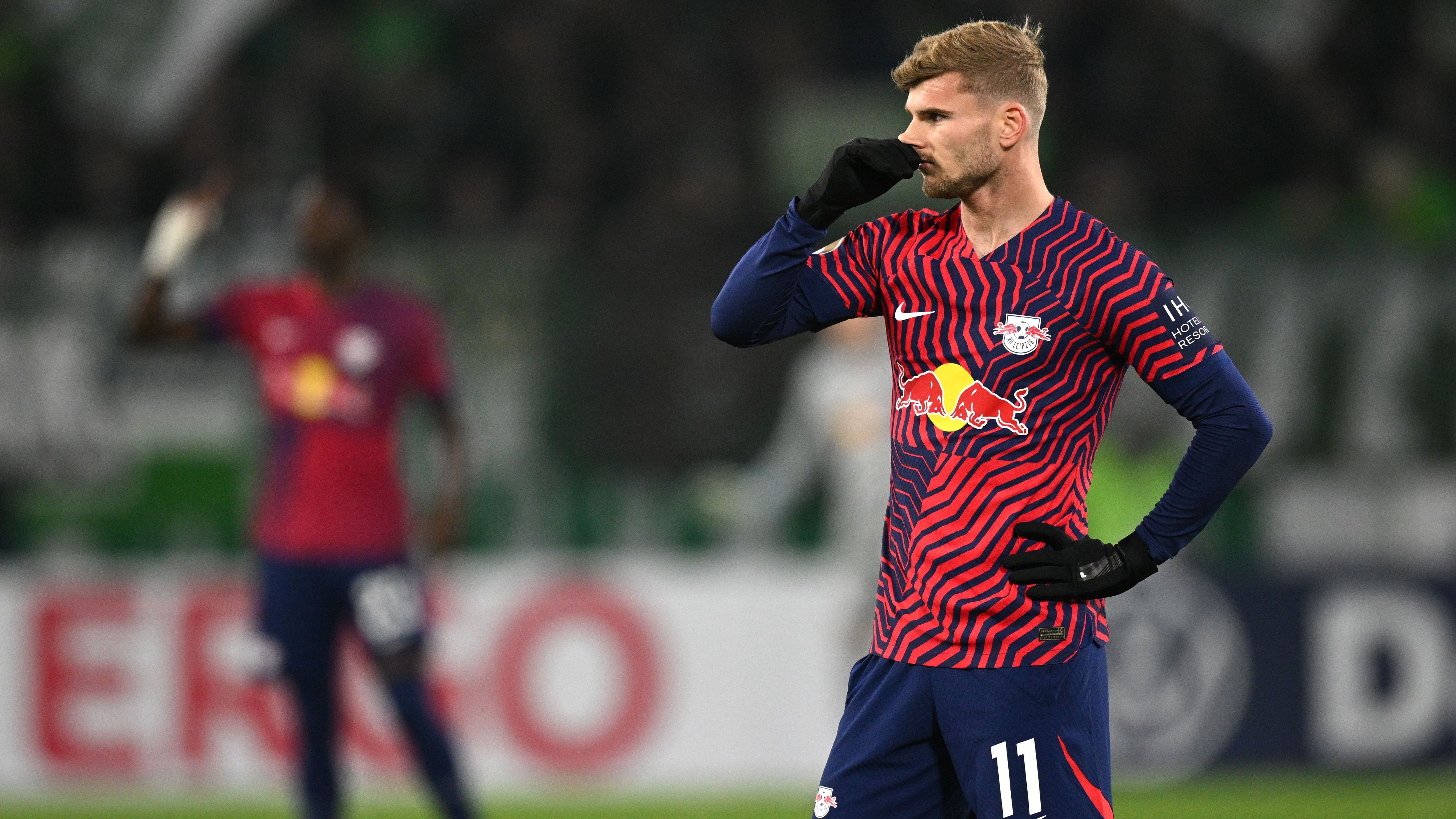 <strong>RB Leipzig</strong><br>Auch bei den Leipzigern geht es im Januar wohl eher um eine Verkleinerung des Kaders. Der ins zweite Glied gerutschte Timo Werner soll Interessenten aus der Premier League auf den Plan gerufen haben, Emil Forsberg könnte bei den New York Red Bulls landen und Flop Ilaix Moriba kann bzw. soll laut "Bild" auch wechseln, da er unter Marco Rose keine Perspektive hat.