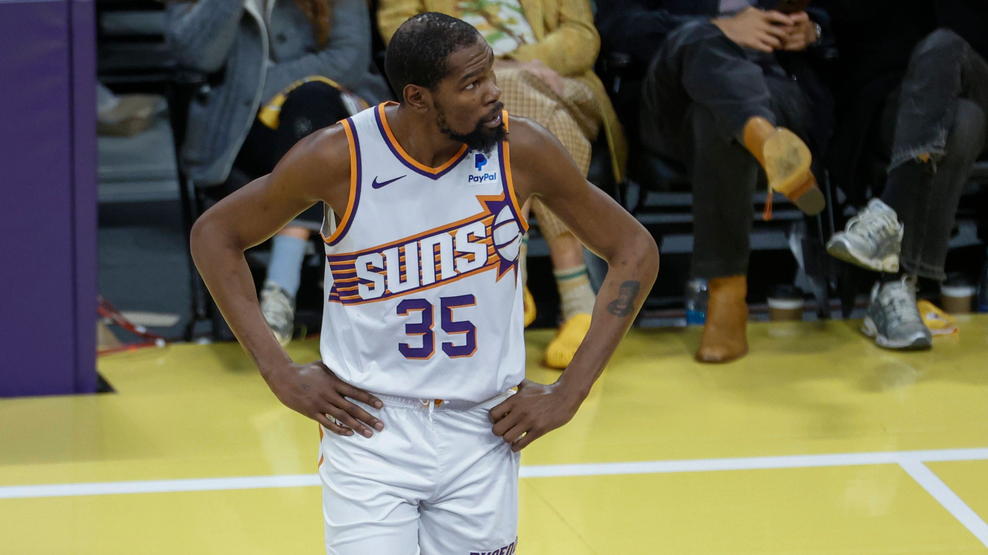 <strong>Platz 10 (geteilt): Kevin Durant (Phoenix Suns)<br></strong>Quote: +50000<br>Bei einem Einsatz von 100 Dollar würde man 50.100 Dollar bekommen.