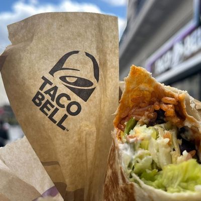 Taco Bell testet Sprach-KI im Drive-In – erste Erfahrungen sorgen für Spott im Netz.