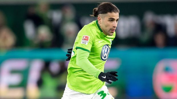 
                <strong>Ricardo Rodriguez</strong><br>
                Ricardo Rodriguez: An Silvester 2014 feierte der Wolfsburger mit seinen beiden Brüdern in Zürich in einer Disco ins neue Jahr, ehe es zu einer wilden Auseinandersetzung, angeblich mit Grasshopper-Fans, kam. "Als ich gesehen habe, dass sie meinen Bruder herumschubsen und meinem Kollegen ins Gesicht schlagen, habe ich instinktiv zugeschlagen. Ich wollte sie nur beschützen und habe auch niemanden getroffen", sagte Rodriguez damals dem Blick.
              