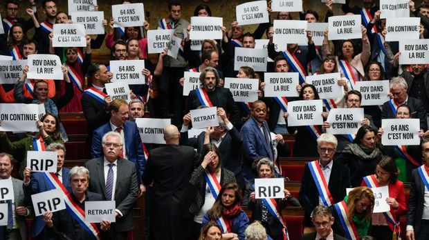 Frankreich beschließt umstrittene Rentenreform
