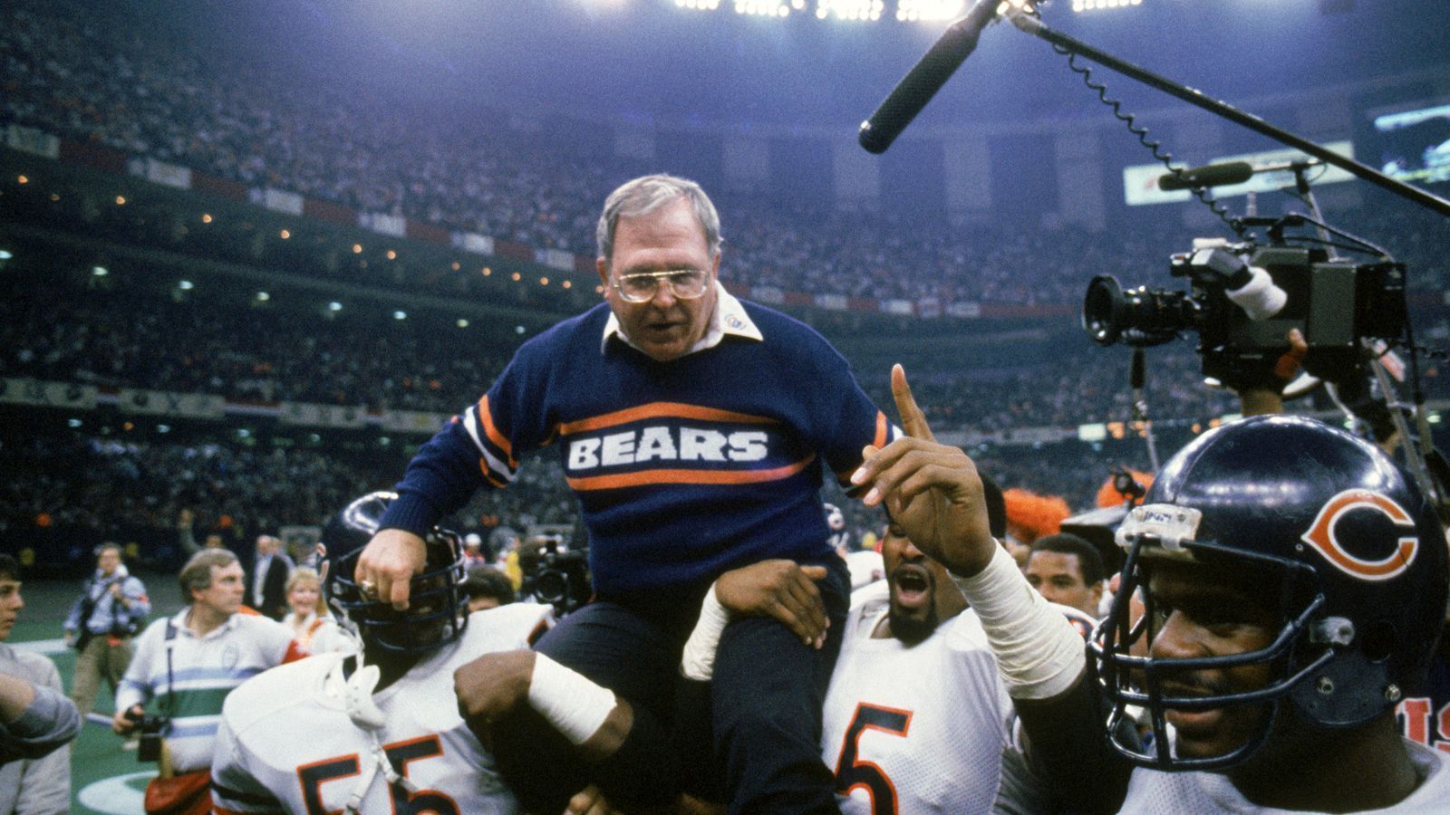 <strong>Super Bowl XX</strong><br>
                Chicago Bears&nbsp;- New England Patriots&nbsp;46:10 (26. Januar 1986)<br>Stadion:&nbsp;Louisiana Superdome (New Orleans)
