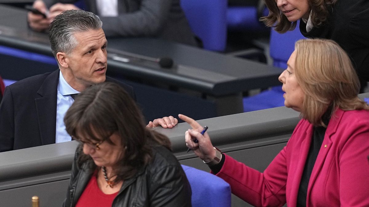 Frei und Bas im Bundestag
