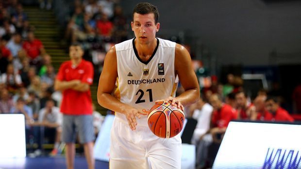 
                <strong>Paul Zipser</strong><br>
                Paul Zipser (seit 2016 - Chicago Bulls)Draft: 2016, 48. Stelle von den Milwaukee BucksSpiele: - Bisher nur Vorbereitungsspiele
              