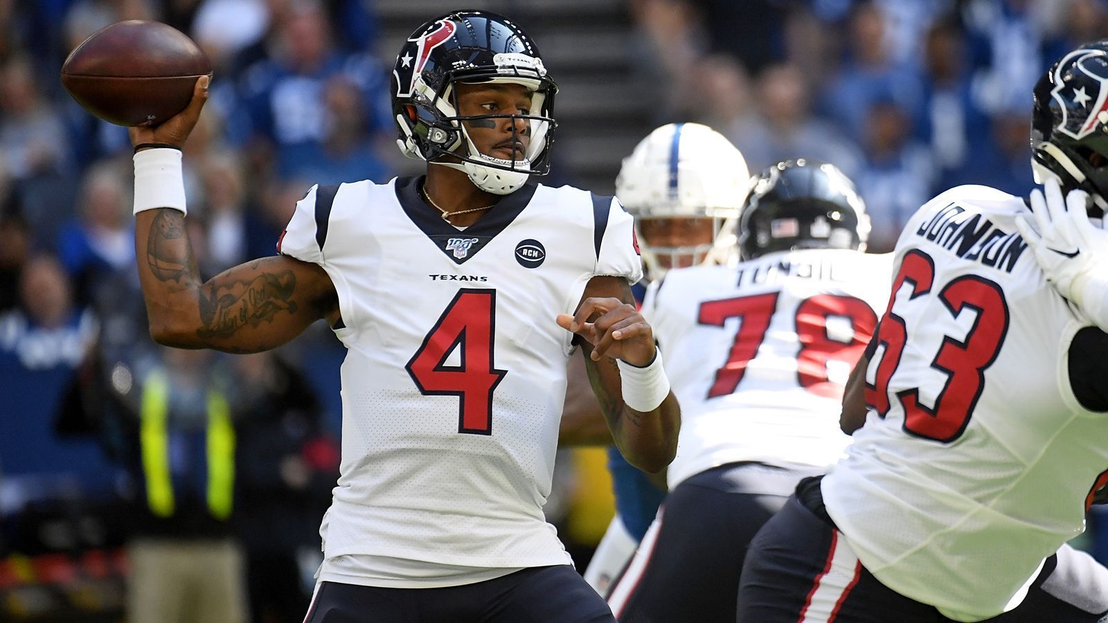 
                <strong>Platz 10: Houston Texans</strong><br>
                Bilanz: 5-3Letzte Spiele: W,L,W"Houston, we have a problem". Star-Pass-Rusher J.J. Watt fällt für den Rest der Saison aus, Quarterback Deshaun Watson ist angeschlagen. Allerdings sollte er nicht zu lange ausfallen, sein Einsatz am kommenden Wochenende ist dennoch unklar. Watson spielt auf sehr hohem Niveau, die Defensive ist gut. Die Offensive-Line lässt zu Wünschen übrig.
              