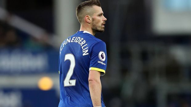 
                <strong>Platz 7: Morgan Schneiderlin</strong><br>
                Morgan Schneiderlin: Von Manchester United zum FC Everton. Ablösesumme: 22,9 Millionen Euro
              