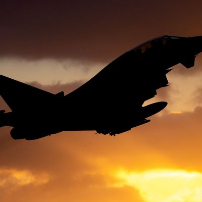 Die Alarmrotte besteht üblicherweise aus zwei Eurofightern, die mögliche Gefährdungen überprüfen oder auch abwehren, wenn nötig.