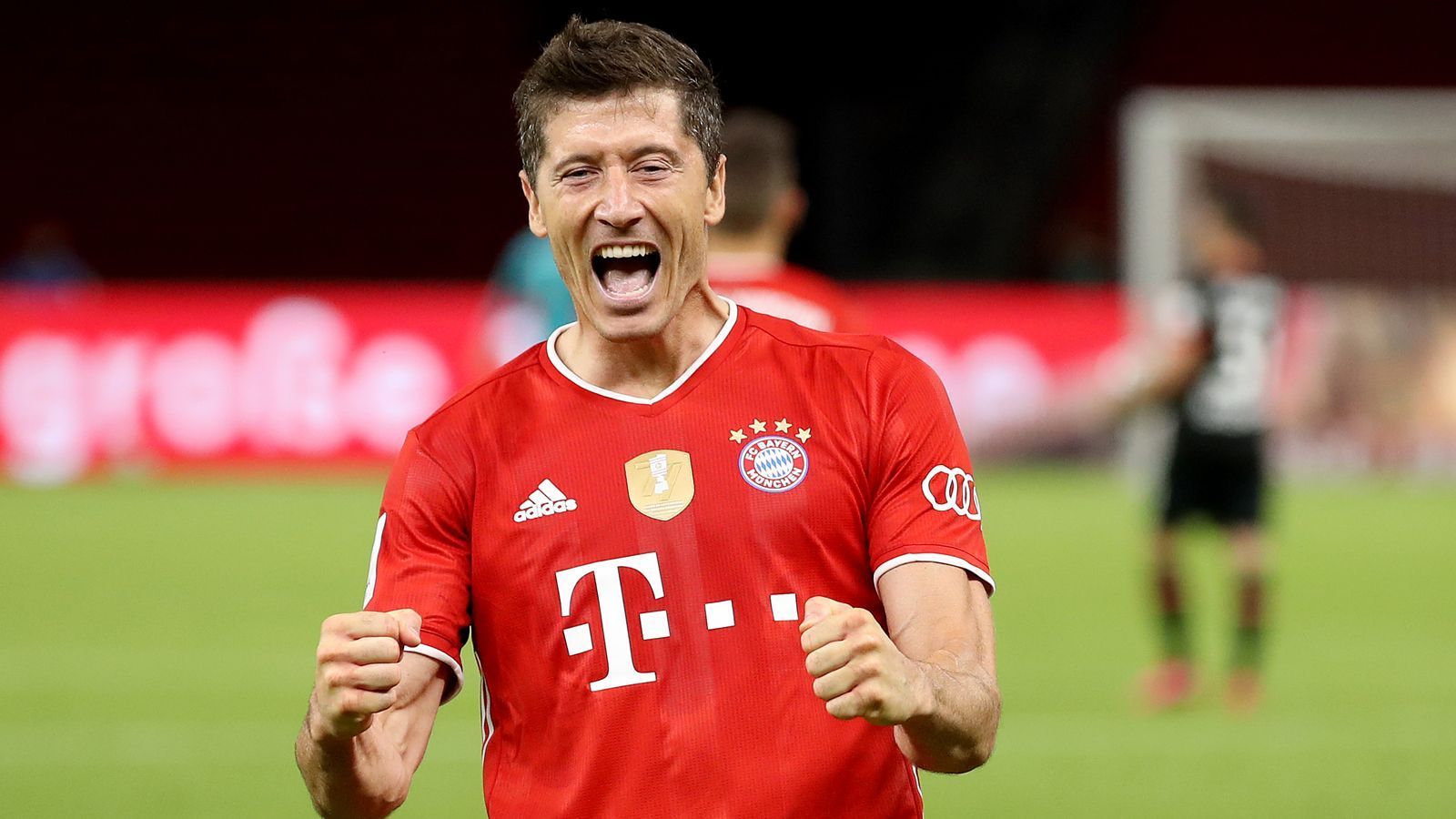 
                <strong>Robert Lewandowski</strong><br>
                Hattricks in der Champions League: 3
              