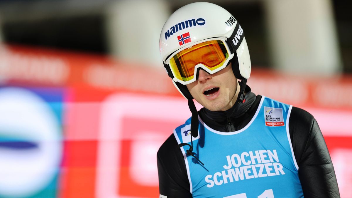 World Cup Jumping Lillehammer Lillehammer 20241123. Norway s Kristoffer Eriksen Sundal during the men s world cup jump in the large Lysgardsbakken in Lillehammer. Photo: Geir Olsen NTB Lillehammer ...