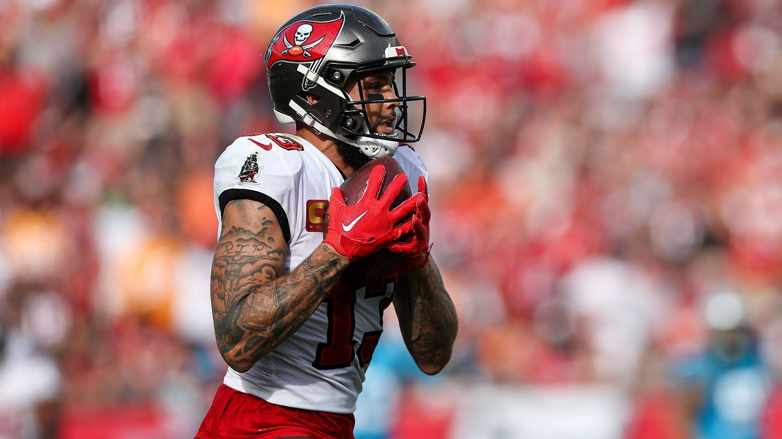 
                <strong>9. Platz: Tampa Bay Buccaneers </strong><br>
                Kilometer: 38.244Zeitzonen: 26
              