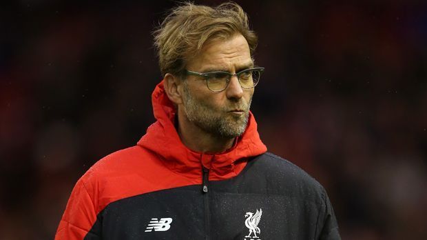 
                <strong>Ist das Klopps Wunschzettel zu Weihnachten?</strong><br>
                Jürgen Klopp hatte einen ordentlichen Start mit dem FC Liverpool in die Premier League, den englischen Pokal und die Europa League. In sieben Pflichtspielen musste er nur eine Niederlage einstecken. Dennoch scheint er noch nicht sein Wunsch-Team zusammen zu haben. In den vergangenen Wochen kamen einige Gerüchte auf, wen der Coach auf die Insel holen will. ran.de verschafft euch einen kleinen Überblick.
              