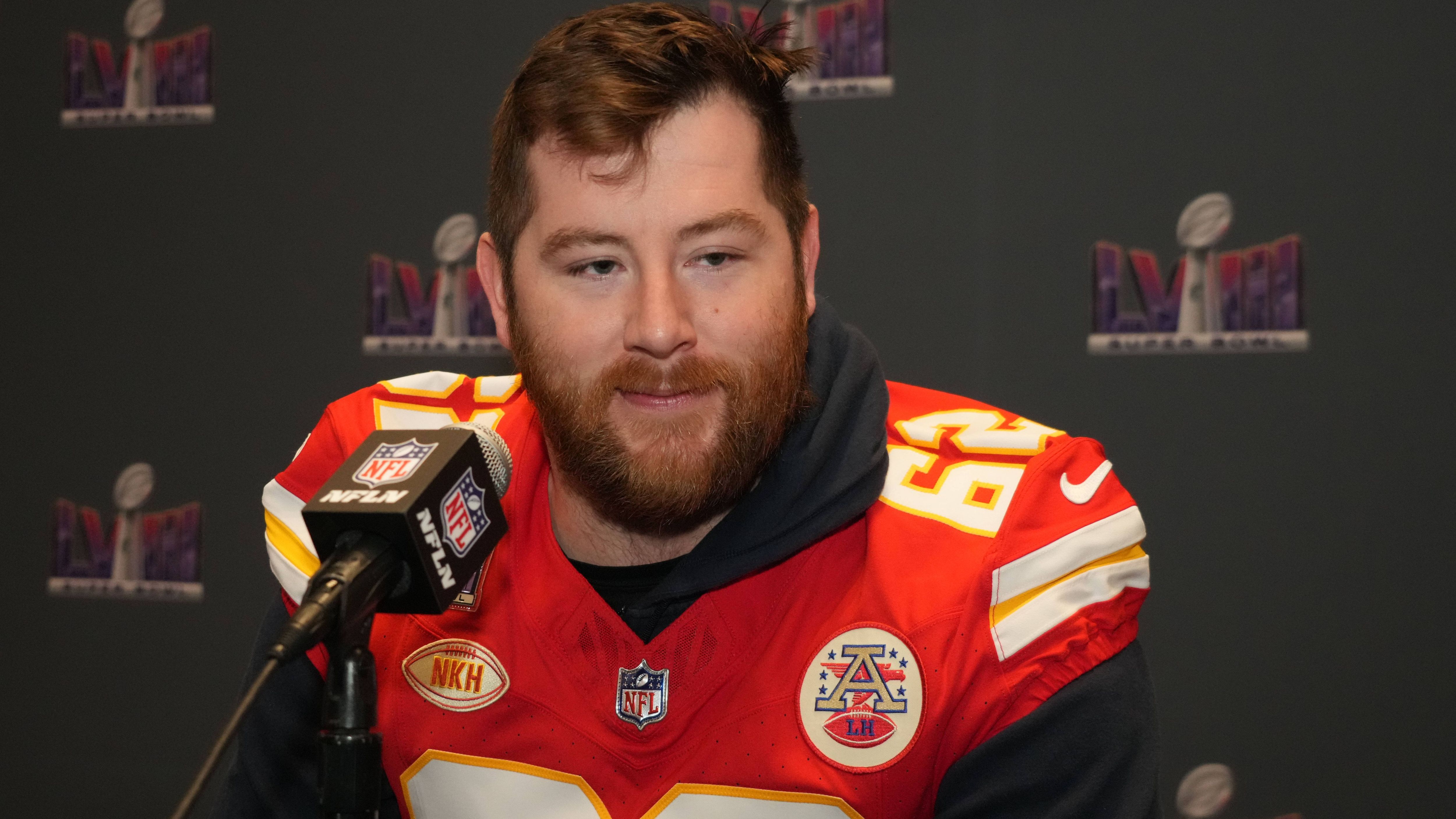 <strong>Left Guard: Joe Thuney (Kansas City Chiefs)</strong> <br>Wie wichtig eine gute Offensive Line ist, demonstrieren die Kansas City Chiefs in den vergangenen Jahren eindrucksvoll. Patrick Mahomes beeindruckt damit, wie er Spielzüge improsiviert. Dass der Quarterback dies in dem Ausmaß tun kann, hängt auch mit den hervorragenden Blocks von Joe Thuney zusammen.